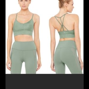 alo yoga Lavish Bra & レギンス　ヨガウェア 30920568_2?w=400